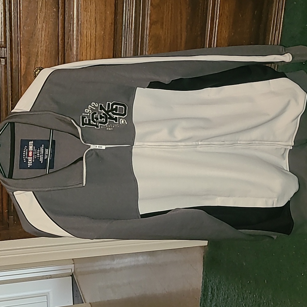 Ecko Unlimited 3X Large Gray and white